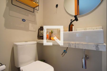 Lavabo de apartamento para alugar com 2 quartos, 140m² em Petrópolis, Porto Alegre