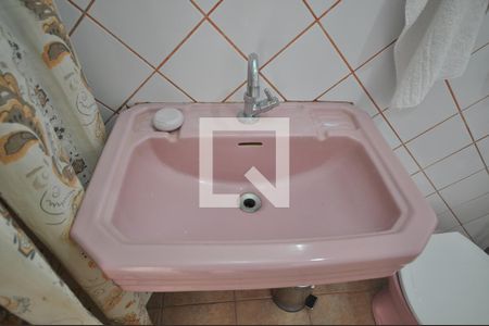 Banheiro de casa à venda com 2 quartos, 100m² em Vila Leonor, São Paulo