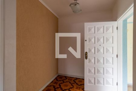 Entrada de casa para alugar com 3 quartos, 300m² em Vila Romana, São Paulo