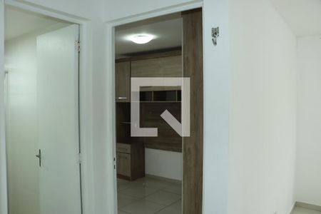 Corredor de apartamento para alugar com 2 quartos, 55m² em Lajeado, Cotia