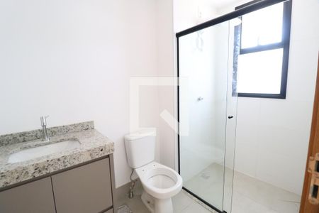 Banheiro do Quarto 1 de apartamento para alugar com 3 quartos, 103m² em Shopping Park, Uberlândia