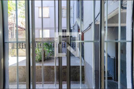 Sala - Janela de apartamento para alugar com 2 quartos, 45m² em Parque Pan Americano, São Paulo