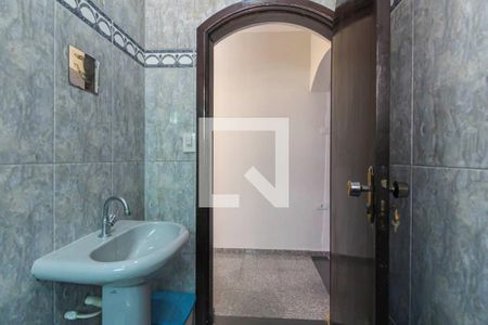 Lavabo de casa para alugar com 3 quartos, 299m² em Jardim Sonia Maria, São Paulo