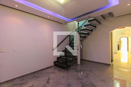 Sala de casa para alugar com 3 quartos, 299m² em Jardim Sonia Maria, São Paulo