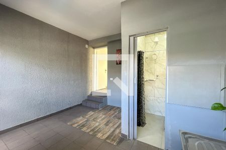 Sala/Cozinha de casa para alugar com 2 quartos, 120m² em Jardim Regina, São Paulo