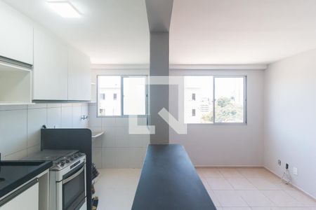 Sala/Cozinha de apartamento para alugar com 2 quartos, 48m² em Alto Ipiranga, Mogi das Cruzes