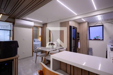 Sala/Cozinha  de apartamento à venda com 2 quartos, 52m² em Vila Moinho Velho, São Paulo