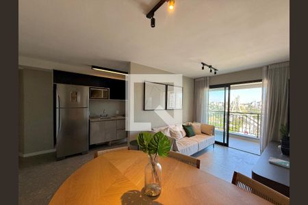 Sala  de apartamento para alugar com 3 quartos, 94m² em Vila Cordeiro, São Paulo