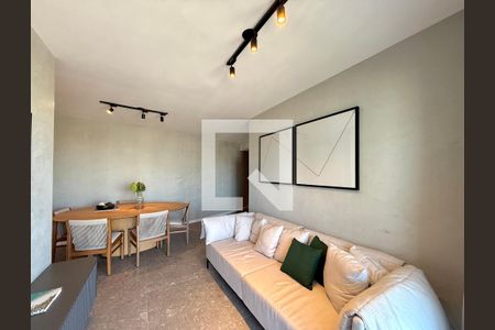 Sala  de apartamento para alugar com 3 quartos, 94m² em Vila Cordeiro, São Paulo
