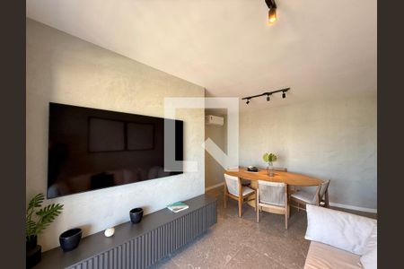 Sala  de apartamento para alugar com 3 quartos, 94m² em Vila Cordeiro, São Paulo