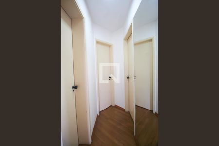 Corredor de apartamento à venda com 2 quartos, 74m² em Jardim Morumbi, São Paulo