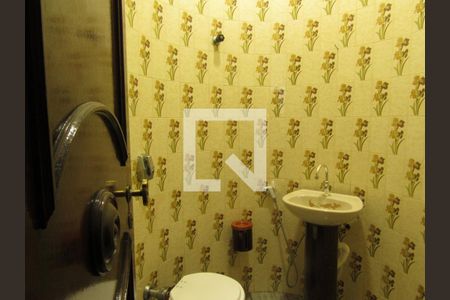 Lavabo de casa para alugar com 4 quartos, 210m² em Adalgisa, Osasco