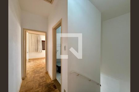 Corredor Quartos  de casa à venda com 2 quartos, 120m² em Jardim Aeroporto, São Paulo