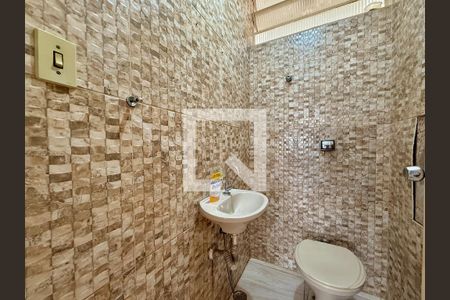 Lavabo de casa à venda com 2 quartos, 120m² em Jardim Aeroporto, São Paulo