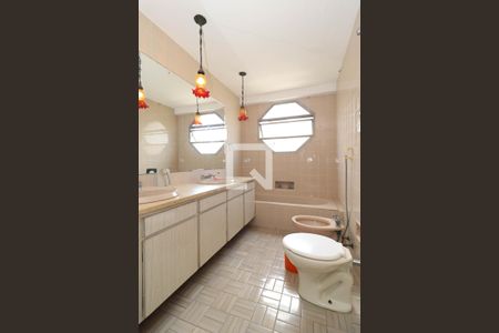 Banheiro da Suíte de apartamento à venda com 4 quartos, 280m² em Jardim Paulista, São Paulo