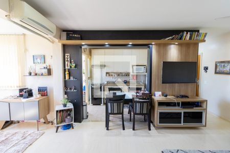 Sala de apartamento à venda com 2 quartos, 65m² em Santo Antônio, Porto Alegre