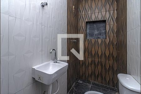 banheiro e área de serviço compartilhadas_1 de casa para alugar com 1 quarto, 31m² em Vila Moraes, São Paulo