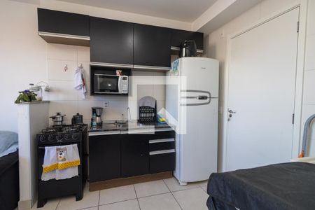 Sala/Cozinha de apartamento à venda com 2 quartos, 32m² em Jardim Planalto, São Paulo