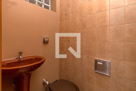 lavabo_1 de casa para alugar com 3 quartos, 120m² em Vila Nair, São Paulo