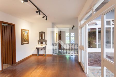 sala de casa de condomínio para alugar com 4 quartos, 350m² em Condomínio Retiro das Pedras, Brumadinho