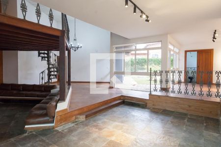 sala de casa de condomínio para alugar com 4 quartos, 350m² em Condomínio Retiro das Pedras, Brumadinho