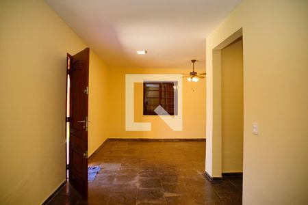 Sala de casa para alugar com 3 quartos, 165m² em Itaipu, Niterói