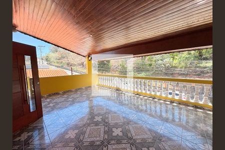 Sacada de casa para alugar com 3 quartos, 140m² em Vila Popular, Várzea Paulista