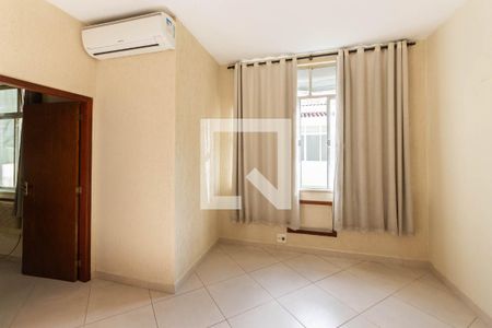 Sala de casa para alugar com 2 quartos, 120m² em Tijuca, Rio de Janeiro
