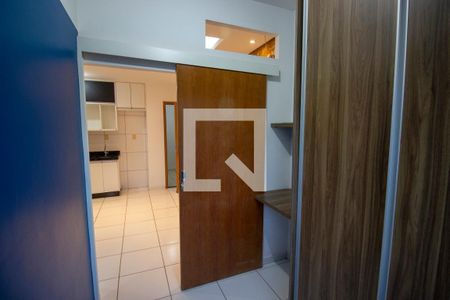 Quarto 2 de apartamento para alugar com 2 quartos, 38m² em Conjunto 3, Brasília