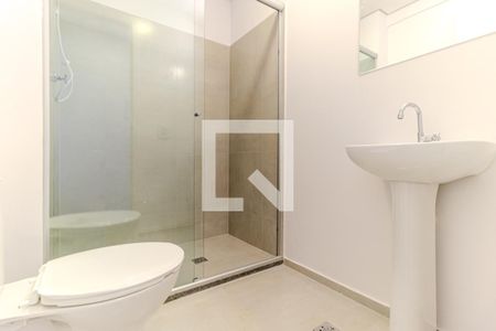 Banheiro de kitnet/studio para alugar com 1 quarto, 33m² em República, São Paulo