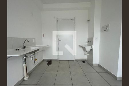 Sala/Cozinha de apartamento para alugar com 2 quartos, 32m² em Jardim Celeste, São Paulo