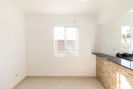 Sala de apartamento para alugar com 2 quartos, 65m² em Nova Mirim, Praia Grande