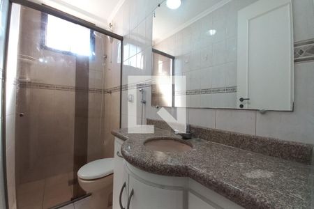 Banheiro de apartamento para alugar com 1 quarto, 50m² em Cambuí, Campinas