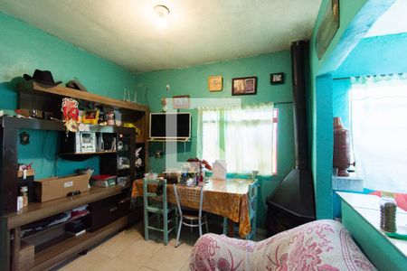 Casa à venda com 4 quartos, 60m² em Estância Velha, Canoas