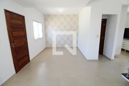 Sala de casa de condomínio para alugar com 2 quartos, 84m² em Chácaras São José, São José dos Campos