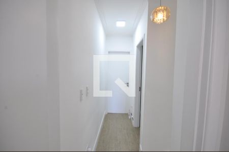 Corredor de casa para alugar com 3 quartos, 109m² em Vila Rosa, São Paulo