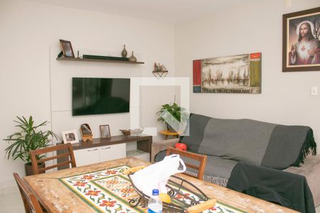 Casa à venda com 3 quartos, 280m² em Santa Cruz, Belo Horizonte