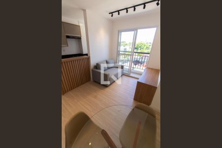 Sala de apartamento para alugar com 1 quarto, 45m² em Centro, Campinas