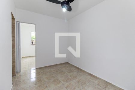 Sala de apartamento para alugar com 3 quartos, 56m² em Conjunto Residencial José Bonifácio, São Paulo