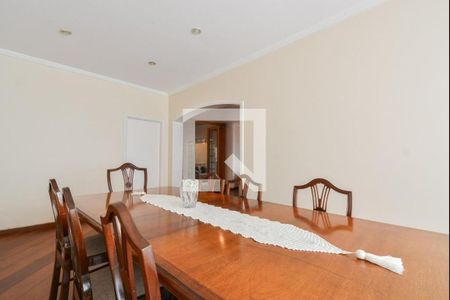 Casa de Condomínio à venda com 4 quartos, 450m² em Caxingui, São Paulo