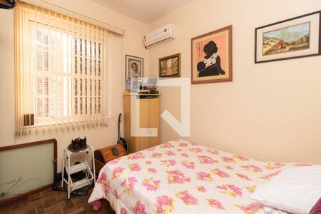 Quarto 2 de casa à venda com 3 quartos, 300m² em Santa Tereza, Porto Alegre
