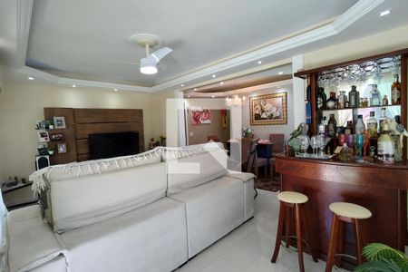 Sala de casa de condomínio para alugar com 3 quartos, 366m² em Taquara, Rio de Janeiro