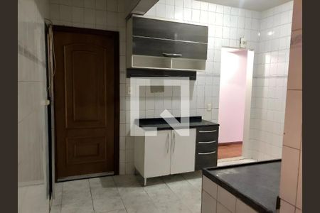 Cozinha de apartamento para alugar com 3 quartos, 70m² em Carlos Prates, Belo Horizonte