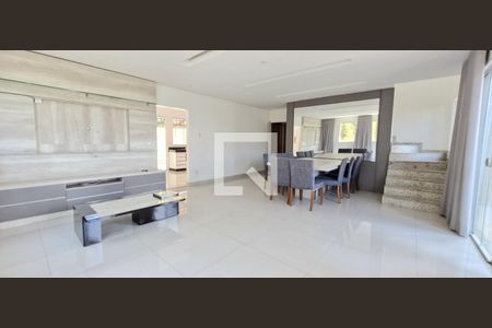 Casa à venda com 5 quartos, 300m² em Lundcéia, Lagoa Santa