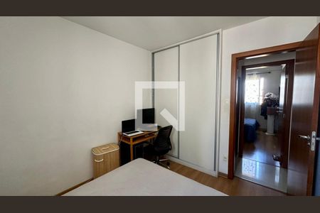 Quarto  de apartamento à venda com 3 quartos, 190m² em Castelo, Belo Horizonte