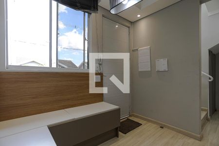 Sala de casa de condomínio para alugar com 2 quartos, 64m² em Conjunto Residencial Nova Bertioga, Mogi das Cruzes