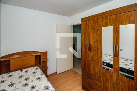 Quarto 2 de apartamento para alugar com 2 quartos, 44m² em Itatiaia, Belo Horizonte