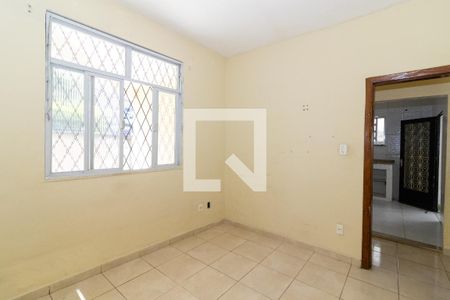 Quarto 1 de casa para alugar com 2 quartos, 150m² em Vila Valqueire, Rio de Janeiro