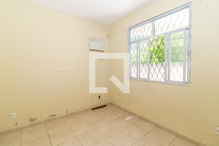 Quarto 1 de casa para alugar com 2 quartos, 150m² em Vila Valqueire, Rio de Janeiro