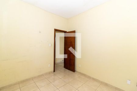 Quarto 1 de casa para alugar com 2 quartos, 150m² em Vila Valqueire, Rio de Janeiro